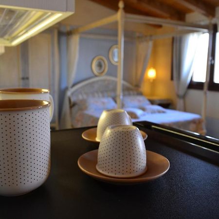 Agriturismo Otto Ducati D'Oro Ізола-делла-Скала Екстер'єр фото