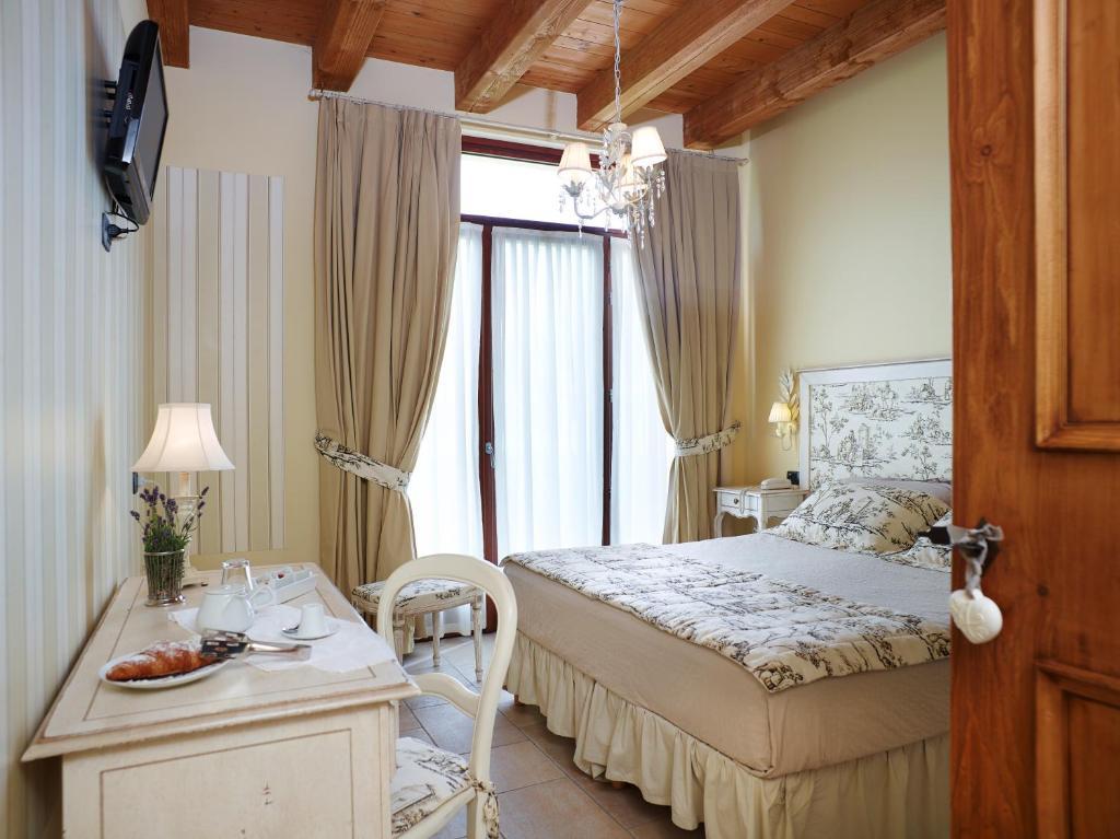 Agriturismo Otto Ducati D'Oro Ізола-делла-Скала Номер фото